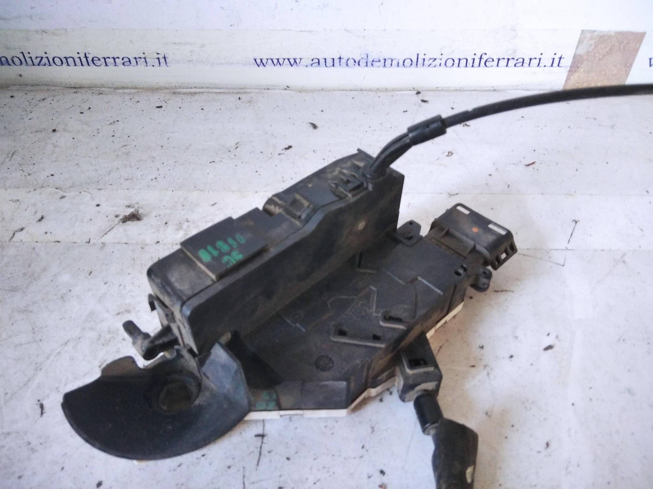 Serratura porta ant. sx.